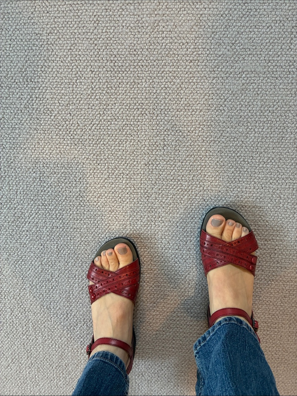 Hush Puppies Crisscross Sandals, Dark Red, Size 8, Excellent Condition
